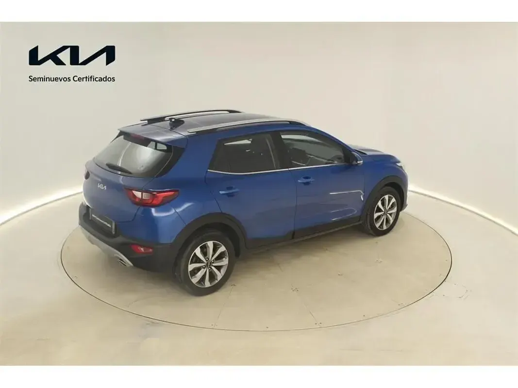 Usado Kia Stonic 100 CV (73 kW) 2025 Azul SUV