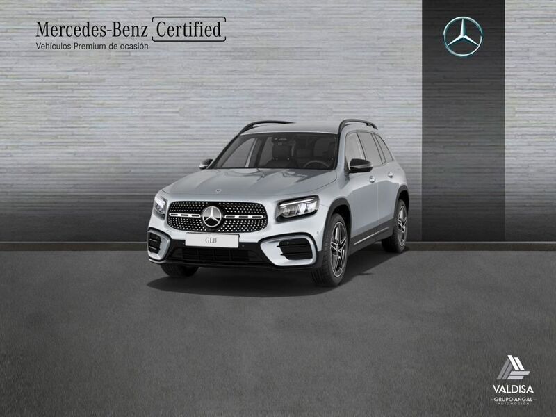 Gris / plateado Usado 2025 Mercedes GLB200 SUV | 47.700 € (Precio justo) - Imagen 1/4