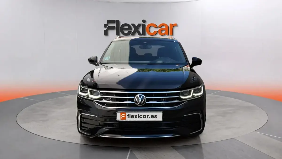 Usado VW Tiguan R-line 200 CV (147 kW) 2022 Negro SUV
