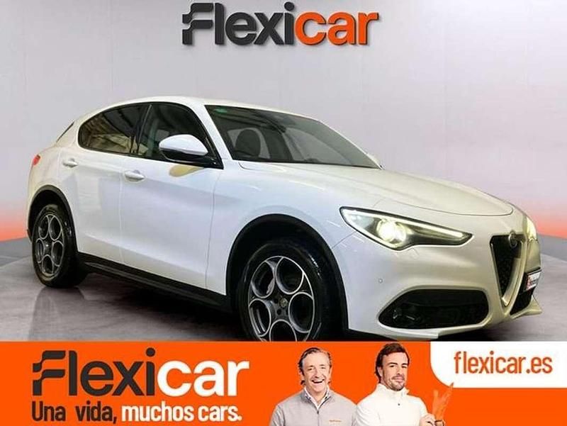 Blanco Usado 2019 Alfa Romeo Stelvio Executive SUV | 21.890 € (Buen precio) - Imagen 1/4
