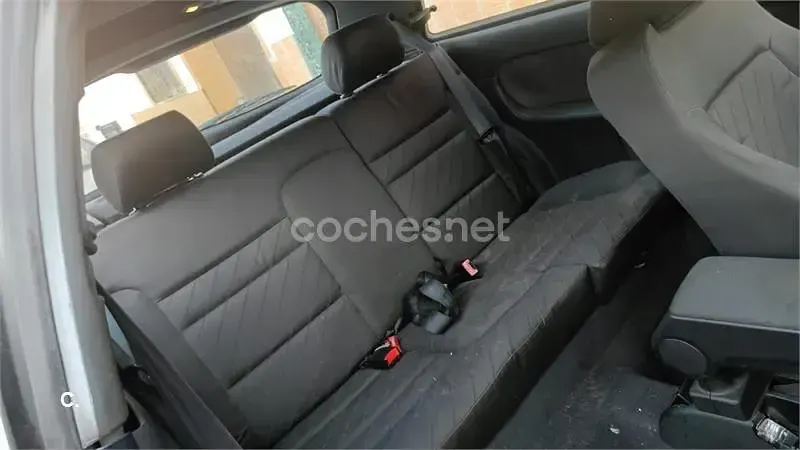 Usado Audi A3 Attraction 130 CV (95 kW) 2001 Azul Utilitario