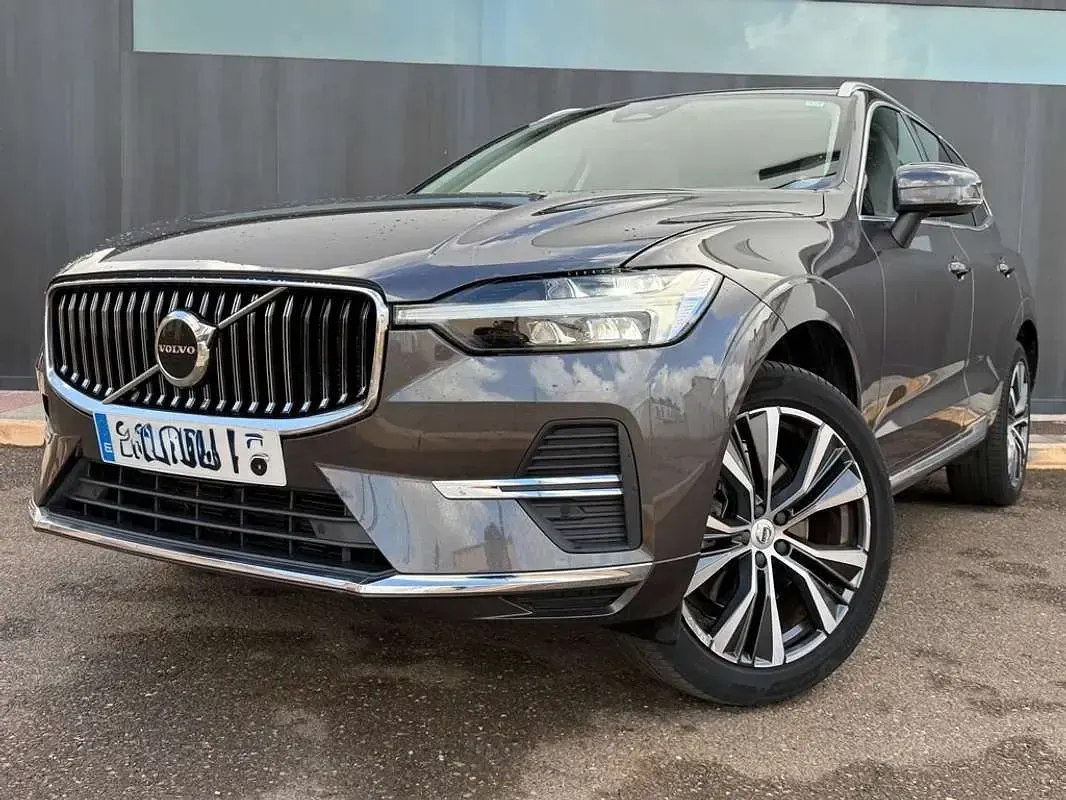 Usado Volvo XC60 Ultimate 197 CV (144 kW) 2022 Marrón SUV