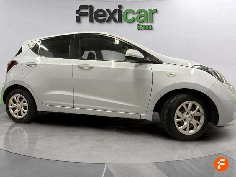 Gris Usado 2019 Hyundai i10 Utilitario | 9590 € (Buen precio) - Imagen 1/4