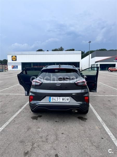 Usado Ford Puma 125 CV (91 kW) 2023 Gris / plata SUV