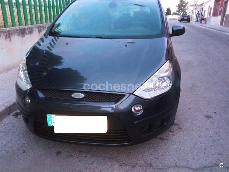 Gris / plata Usado 2007 Ford S-MAX Trend Monovolumen | 4400 € (Precio justo) - Imagen 1/4