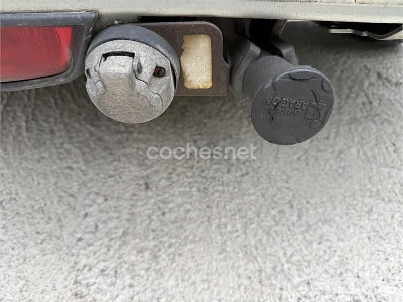 Usado Mazda 5 Active 143 CV (105 kW) 2007 Beige Monovolumen