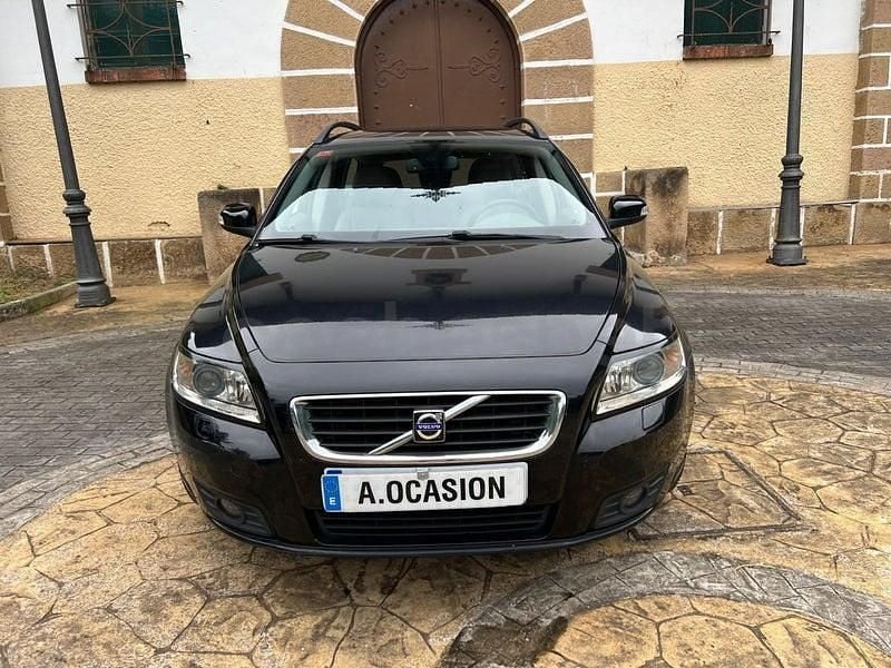 Usado Volvo V50 Summum 125 CV (91 kW) 2007 Negro Familiar