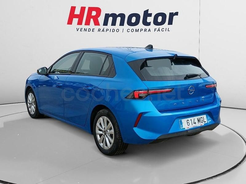 Usado Opel Astra Edition 130 CV (95 kW) 2023 Azul Berlina