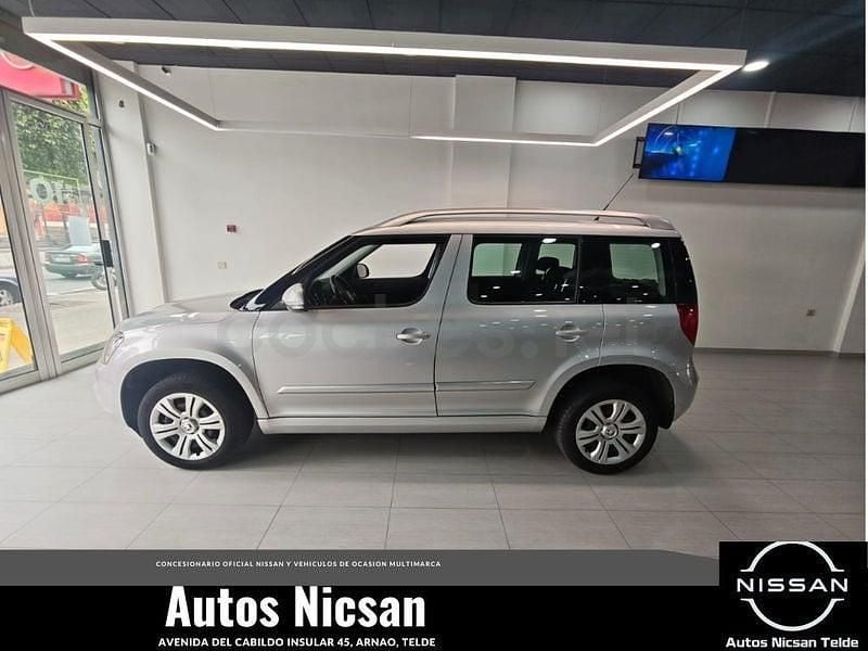 Usado Skoda Yeti Active 122 CV (89 kW) 2014 Gris / plata SUV