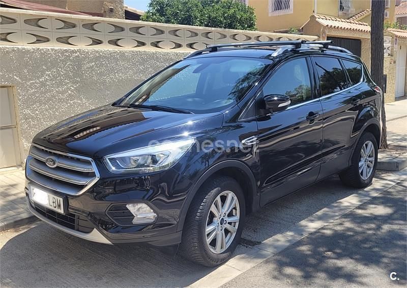Usado Ford Kuga Trend 120 CV (88 kW) 2019 Negro SUV