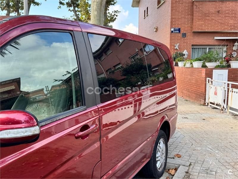Usado Mercedes Viano 150 CV (110 kW) 2007 Granate Monovolumen