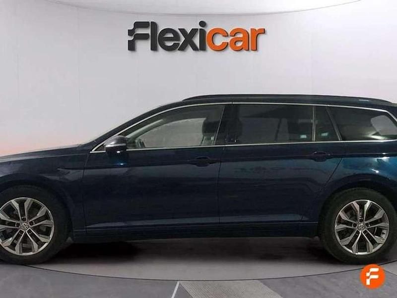 Usado VW Passat Executive 151 CV (111 kW) 2020 Azul Familiar