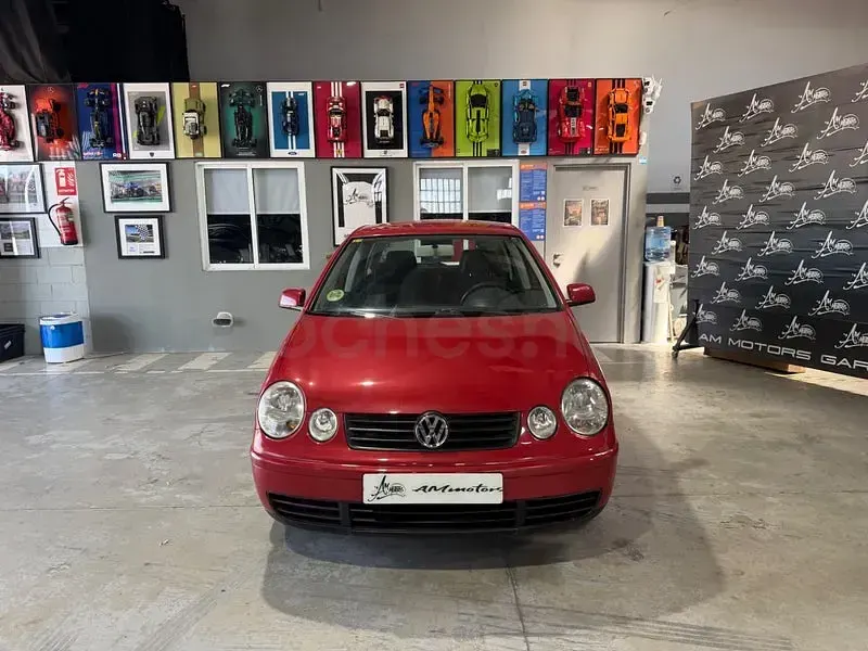 Usado VW Polo Match 55 CV (40 kW) 2003 Granate Berlina