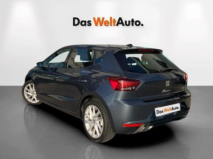 Gris Usado 2024 Seat Ibiza FR | 22.390 € (Precio justo) - Imagen 1/4