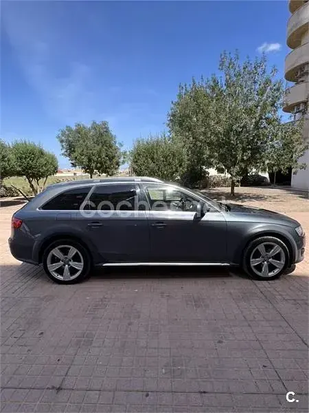 Usado Audi A4 Allroad 190 CV (139 kW) 2015 Gris / plata Familiar