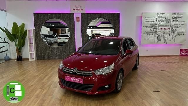 Usado Citroën C4 Seduction 92 CV (67 kW) 2014 Rojo Utilitario