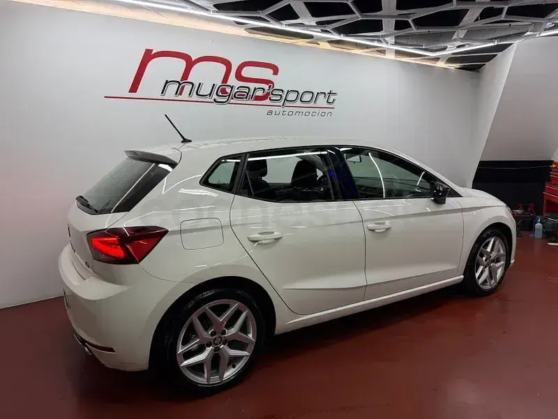 Usado Seat Ibiza FR 115 CV (84 kW) 2019 Blanco Utilitario