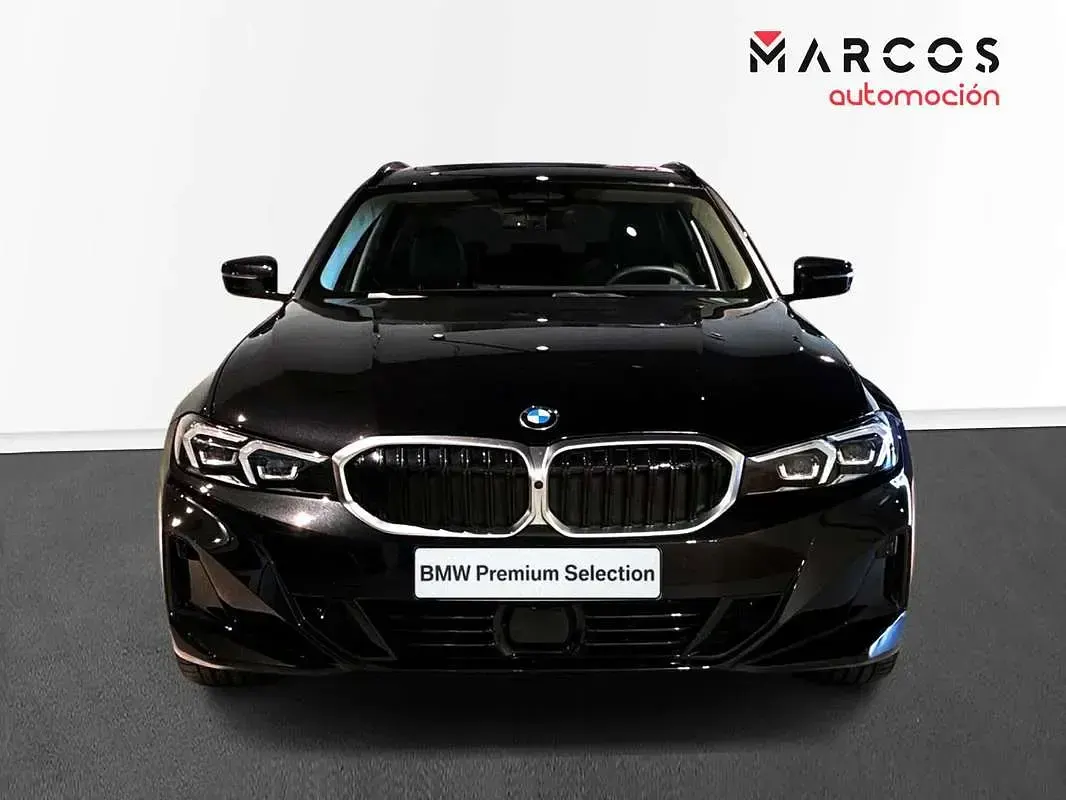 Usado BMW 318 150 CV (110 kW) 2025 Negro Familiar