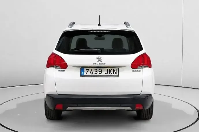 Usado Peugeot 2008 Allure 130 CV (95 kW) 2015 SUV