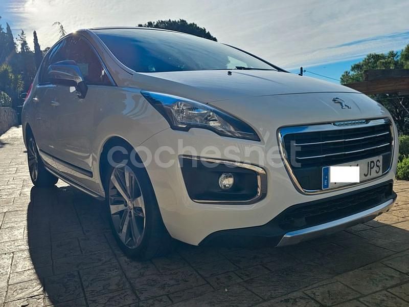 Usado Peugeot 3008 Allure 131 CV (96 kW) 2016 Blanco Berlina
