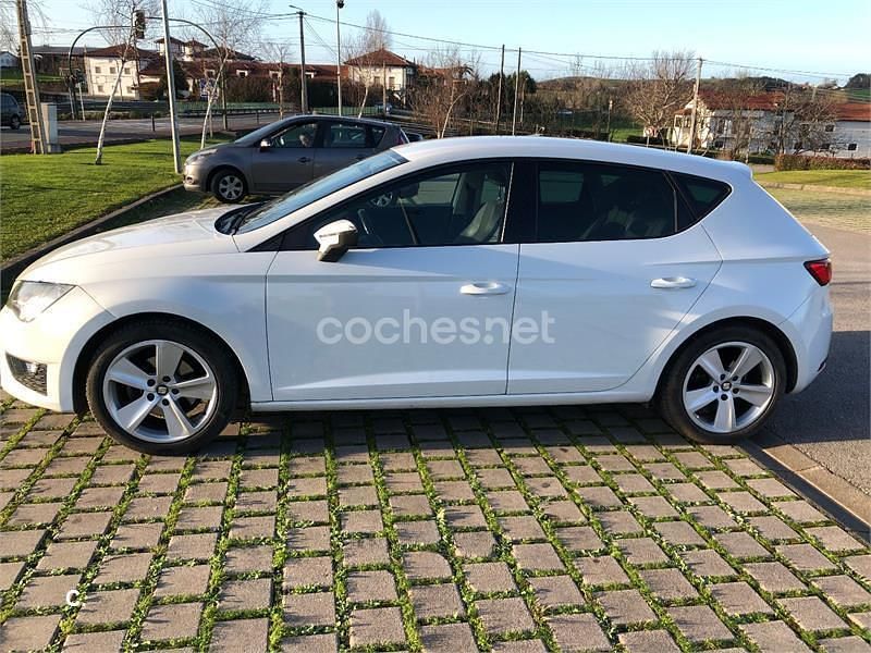 Usado Seat Leon FR 150 CV (110 kW) 2016 Blanco Berlina