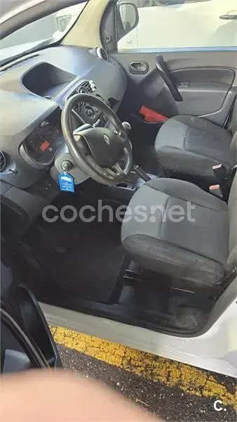 Usado Renault Kangoo 75 CV (55 kW) 2021 Blanco Monovolumen