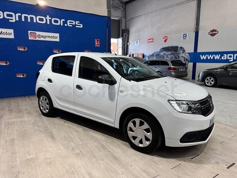 Käytetty Dacia Sandero Acces 73 HP (53 kW) 2019 Valkoinen Sedan