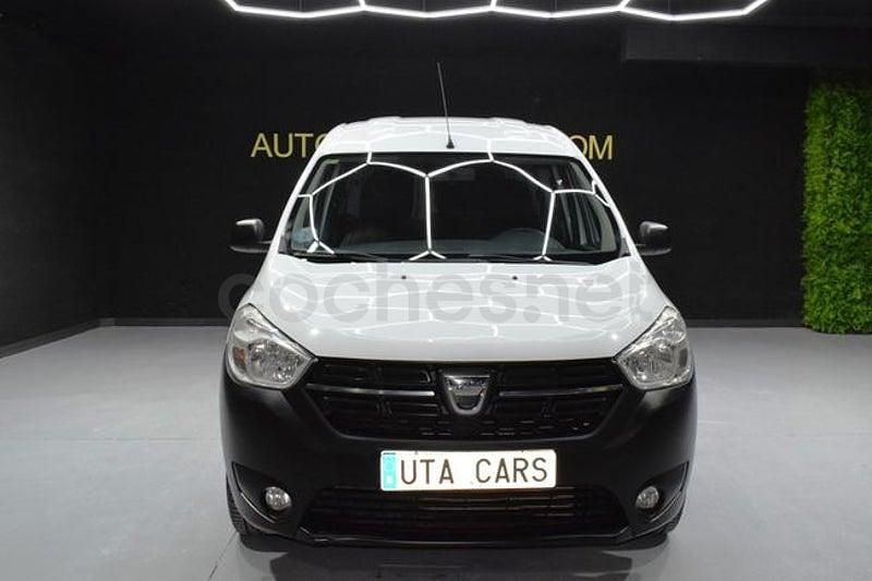 Usado Dacia Dokker Essentiel 102 CV (75 kW) 2019 Blanco Monovolumen
