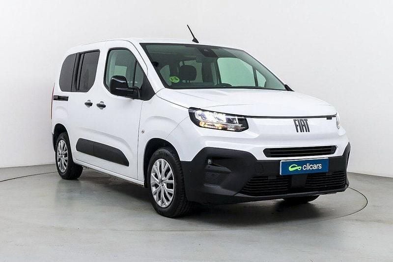 Usado Fiat Doblò 100 CV (73 kW) 2025 Blanco Monovolumen