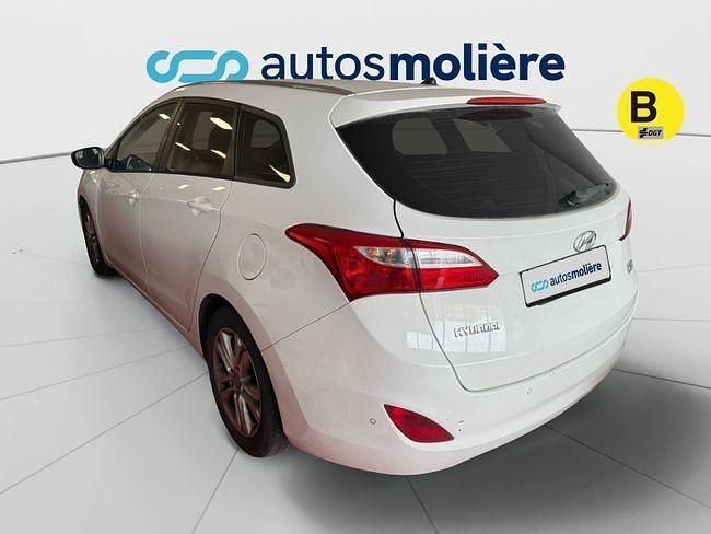 Usado Hyundai i30 110 CV (80 kW) 2015 Blanco Utilitario