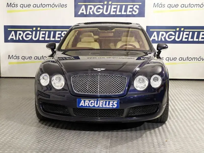 Usado Bentley Continental Flying Spur 552 CV (405 kW) 2005 Azul Berlina