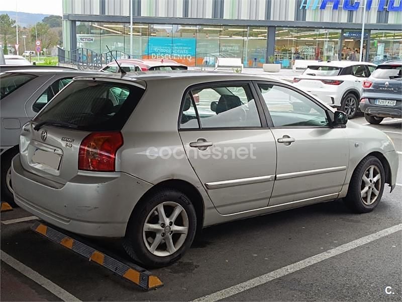 Usado Toyota Corolla Sol 116 CV (85 kW) 2005 Gris / plata Berlina