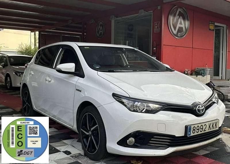 Blanco Usado 2018 Toyota Auris Hybrid Edition Utilitario | 11.900 € (Buen precio) - Imagen 1/4
