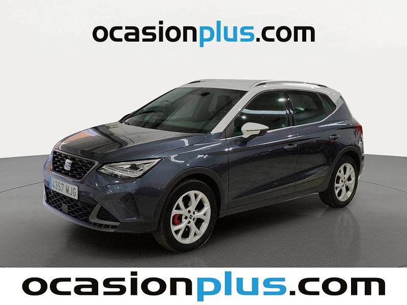 Gris Usado 2023 Seat Arona FR SUV | 20.273 € (Precio justo) - Imagen 1/4