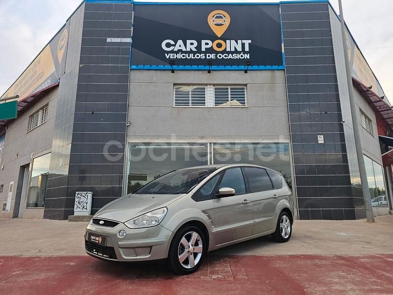 Beige Usado 2009 Ford S-MAX Trend Monovolumen | 7990 € (Un poco caro) - Imagen 1/4