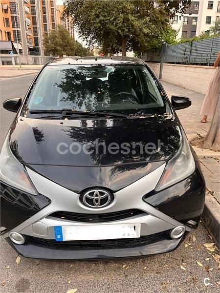 Negro Usado 2017 Toyota Aygo X-play Utilitario | 8900 € (Buen precio) - Imagen 1/4