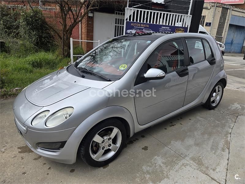 Usado Smart ForFour Passion 109 CV (80 kW) 2005 Gris / plata Utilitario