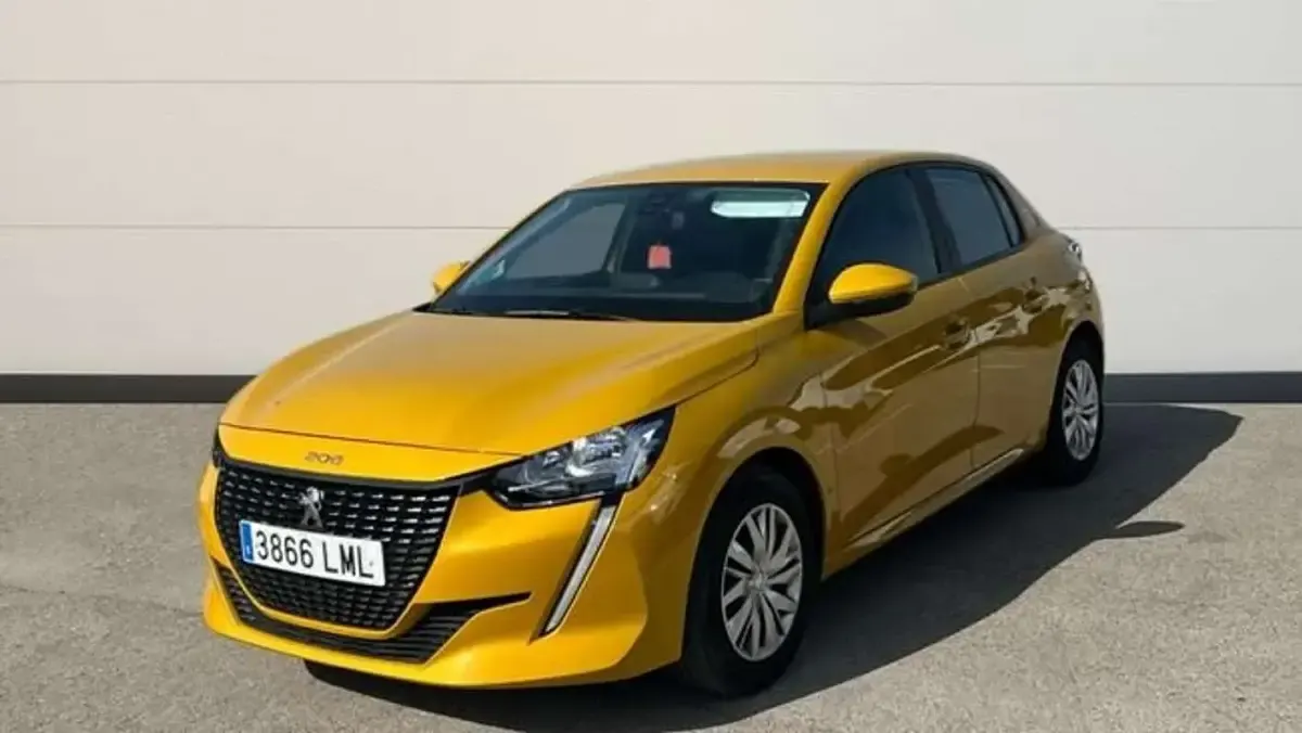 Usado Peugeot 208 Active 75 CV (55 kW) 2021 Amarillo Utilitario