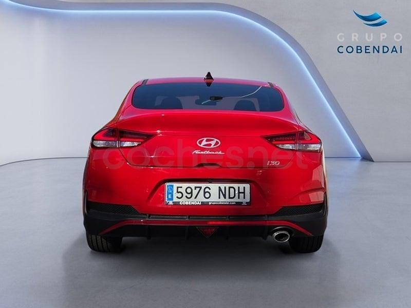 Usado Hyundai i30 N Line 100 CV (73 kW) 2025 Rojo Berlina