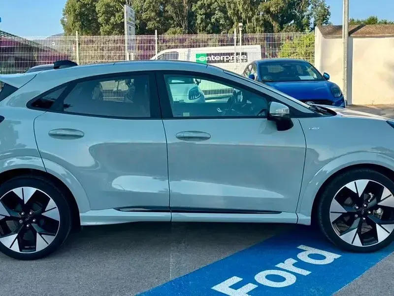 Usado Ford Puma ST-Line X 155 CV (114 kW) 2025 Gris / plata SUV