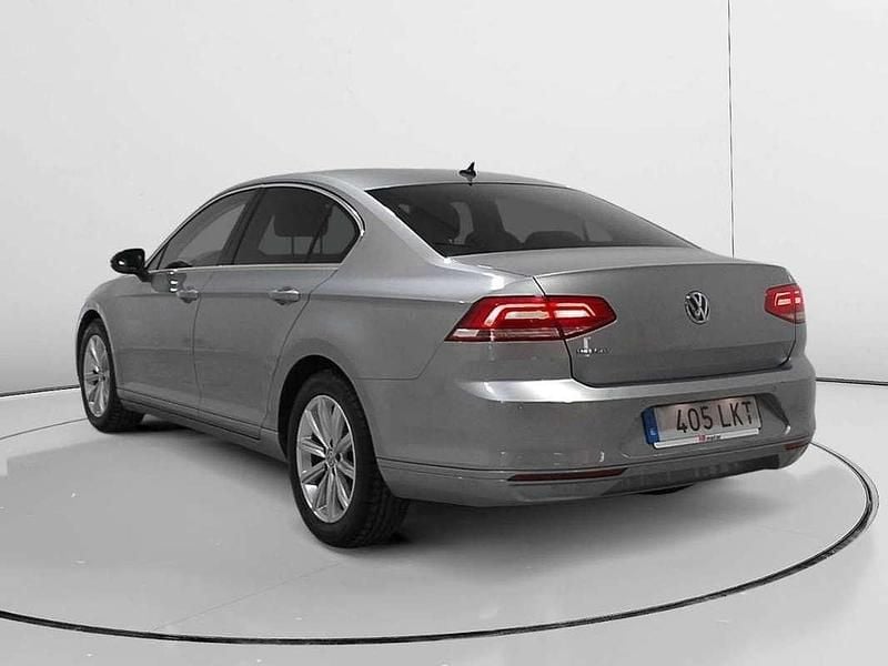 Usado VW Passat Exclusive 150 CV (110 kW) 2020 Gris Berlina