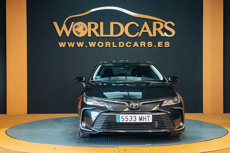 Usado Toyota Corolla Active 125 CV (91 kW) 2023 Negro Berlina