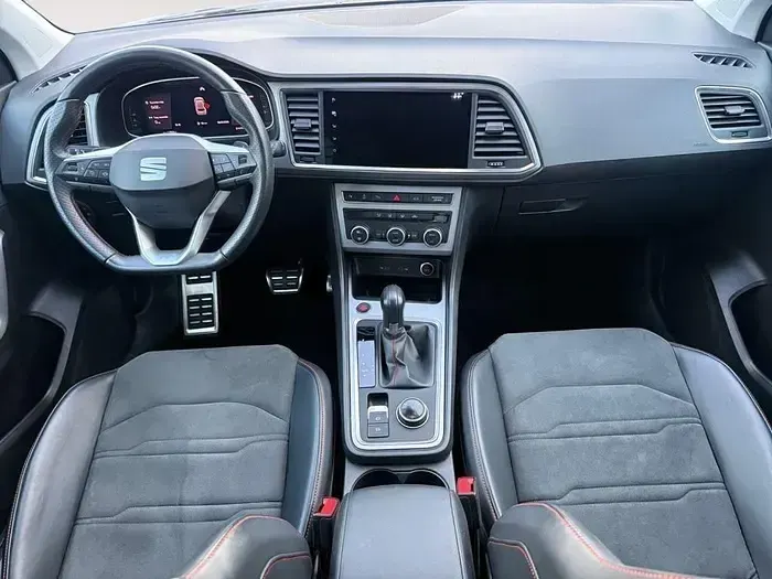 Usado Seat Ateca FR 150 CV (110 kW) 2025 Negro SUV