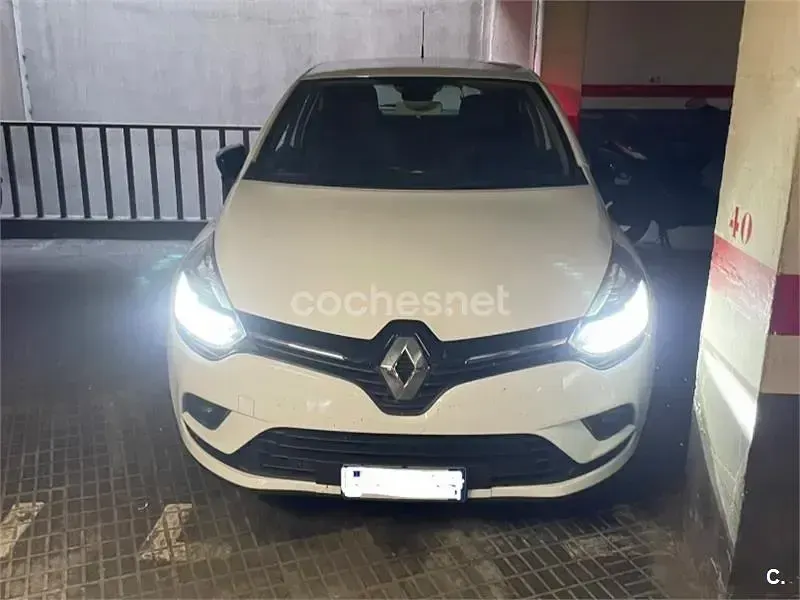 Usado Renault Clio IV LIMITED 90 CV (66 kW) 2019 Blanco Berlina