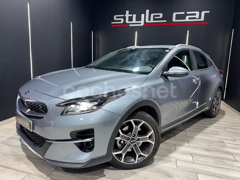 Usado Kia XCeed 141 CV (103 kW) 2021 Gris / plata SUV