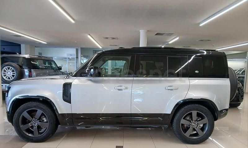Usado Land Rover Defender SE 249 CV (183 kW) 2023 Gris / plata SUV