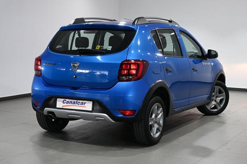 Usado Dacia Sandero Essentiel 90 CV (66 kW) 2019 Azul