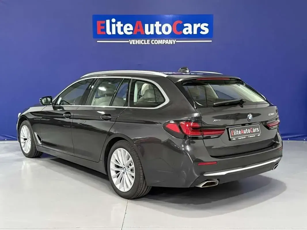 Usado BMW 530 Comfort Edition 252 CV (185 kW) 2021 Gris Familiar