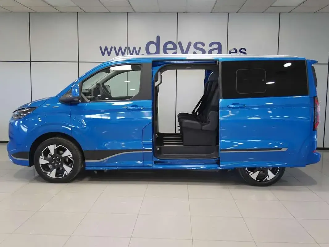 Nuevo Ford Tourneo Sport 232 CV (170 kW) 2026 Azul Familiar