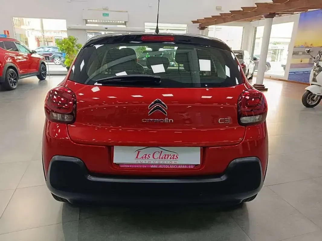Usado Citroën C3 Feel 110 CV (80 kW) 2021 Rojo Utilitario